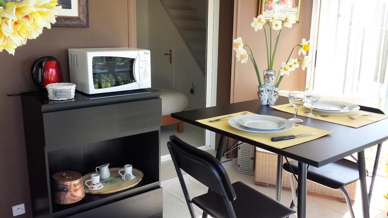 Chambre Privee Avec Salon, Garage Voiture, Velos, Motos Tourville-sur-Arques Екстер'єр фото