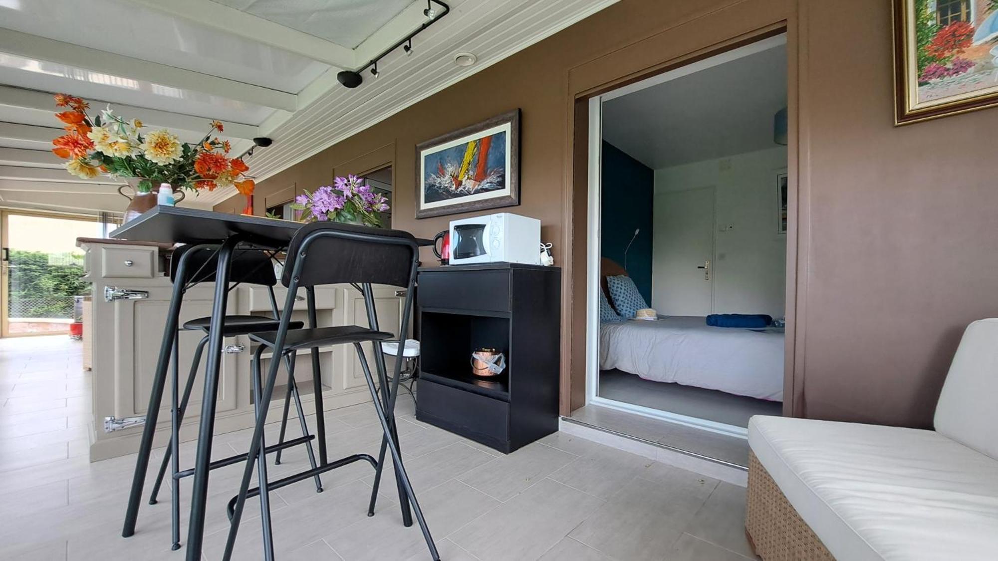 Chambre Privee Avec Salon, Garage Voiture, Velos, Motos Tourville-sur-Arques Екстер'єр фото