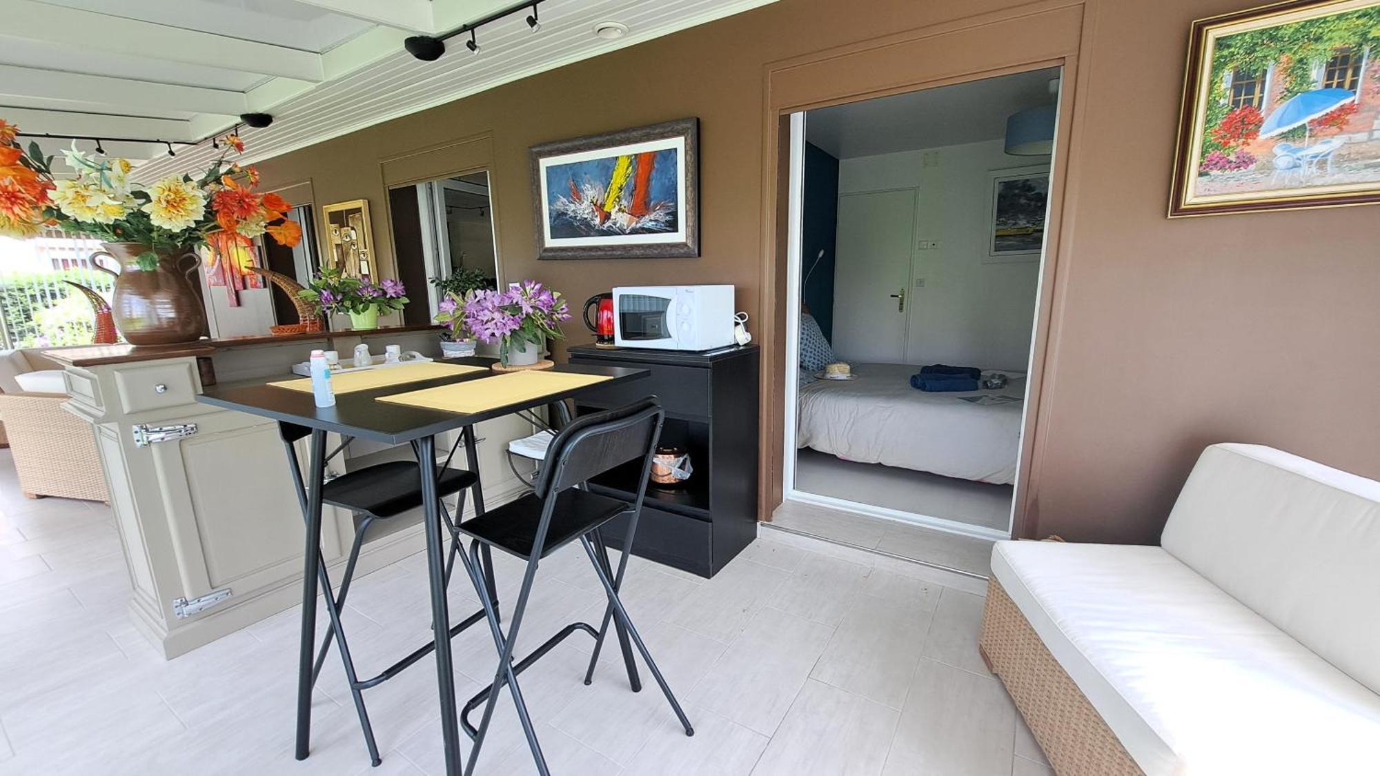 Chambre Privee Avec Salon, Garage Voiture, Velos, Motos Tourville-sur-Arques Екстер'єр фото