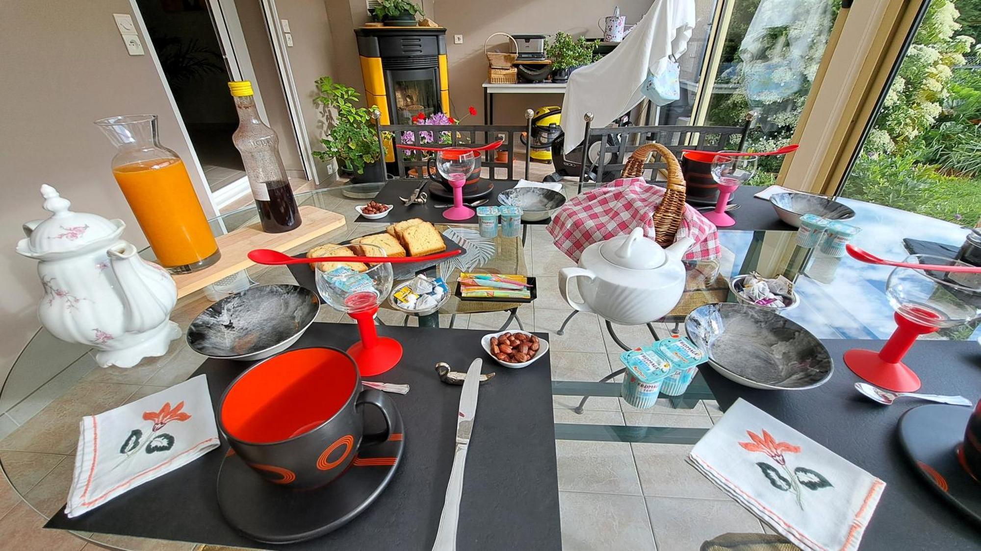 Chambre Privee Avec Salon, Garage Voiture, Velos, Motos Tourville-sur-Arques Екстер'єр фото